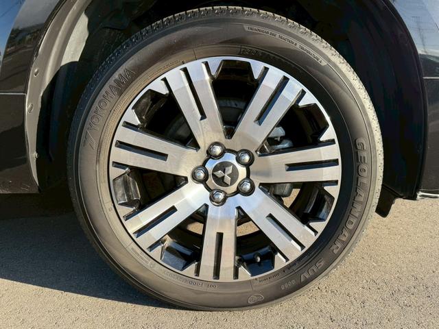 純正ＡＷ１８インチ【２２５／５５Ｒ１８】