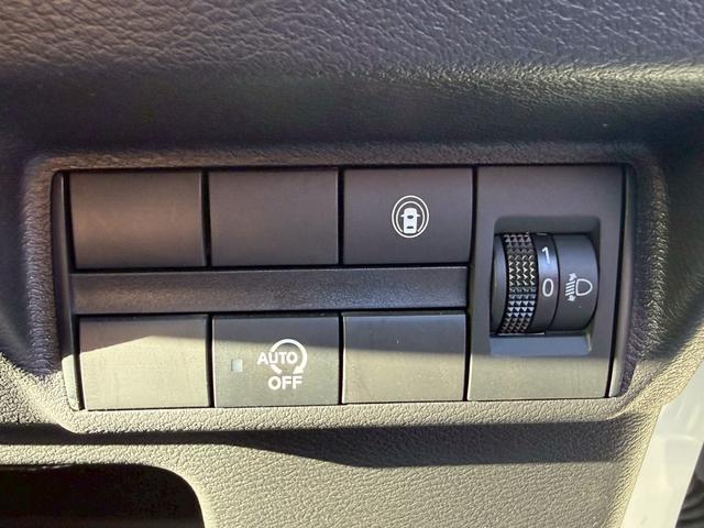 eKクロス T 純正9インチナビ シートヒーター 車線逸脱防止支援機能 衝突軽減ブレーキシステム オートマチックハイビーム バックモニター ステアリングリモコン LEDヘッドライト USBポート CD DVD TV(15枚目)