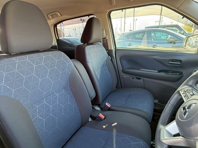 eKクロス T 純正9インチナビ シートヒーター 車線逸脱防止支援機能 衝突軽減ブレーキシステム オートマチックハイビーム バックモニター ステアリングリモコン LEDヘッドライト USBポート CD DVD TV(21枚目)