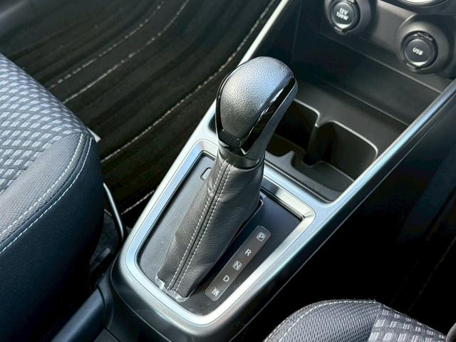 スイフト RS 純正8インチナビ フルセグ 全方位カメラ クルーズコントロール レーンキープアシスト 衝突軽減 パドルシフト ETC 運転席シートヒーター ステリモ スマートキー MTモード 純正16インチAW(12枚目)