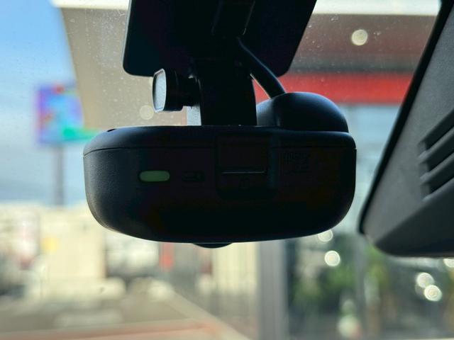 スイフト RS 純正8インチナビ フルセグ 全方位カメラ クルーズコントロール レーンキープアシスト 衝突軽減 パドルシフト ETC 運転席シートヒーター ステリモ スマートキー MTモード 純正16インチAW(17枚目)