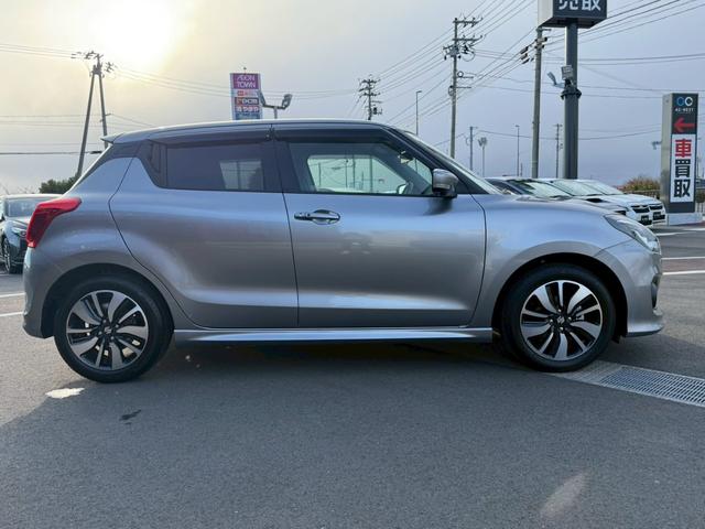 スイフト RS 純正8インチナビ フルセグ 全方位カメラ クルーズコントロール レーンキープアシスト 衝突軽減 パドルシフト ETC 運転席シートヒーター ステリモ スマートキー MTモード 純正16インチAW(21枚目)