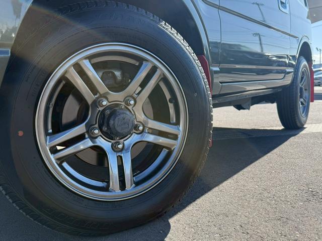 ジムニー ランドベンチャー 7インチナビ フルセグテレビ CD DVD シートヒーター パートタイム4WD ハーフレザーシート フォグランプ ドライブレコーダー Bluethooth 純正マッドガード 純正16インチAW ETC(7枚目)