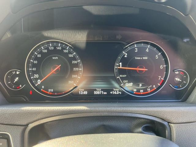 ４シリーズ ４４０ｉクーペ　Ｍスポーツ　純正メーカーナビ　衝突軽減装置　純正ＡＷ　サラウンドサウンドシステム　ドラレコ　アダクティブクルーズコントロール　革シート　フォグランプ　Ｍスポーツサスペンション　Ｂｌｕｅｔｏｏｔｈ　ＤＶＤ　ＣＤ（8枚目）