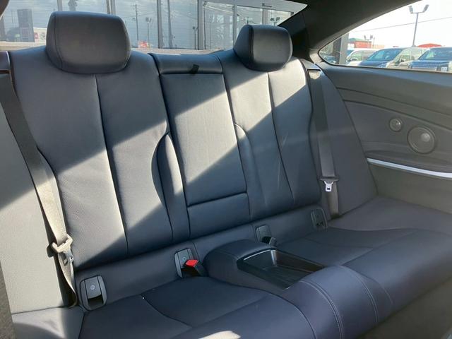 ４シリーズ ４４０ｉクーペ　Ｍスポーツ　純正メーカーナビ　衝突軽減装置　純正ＡＷ　サラウンドサウンドシステム　ドラレコ　アダクティブクルーズコントロール　革シート　フォグランプ　Ｍスポーツサスペンション　Ｂｌｕｅｔｏｏｔｈ　ＤＶＤ　ＣＤ（25枚目）