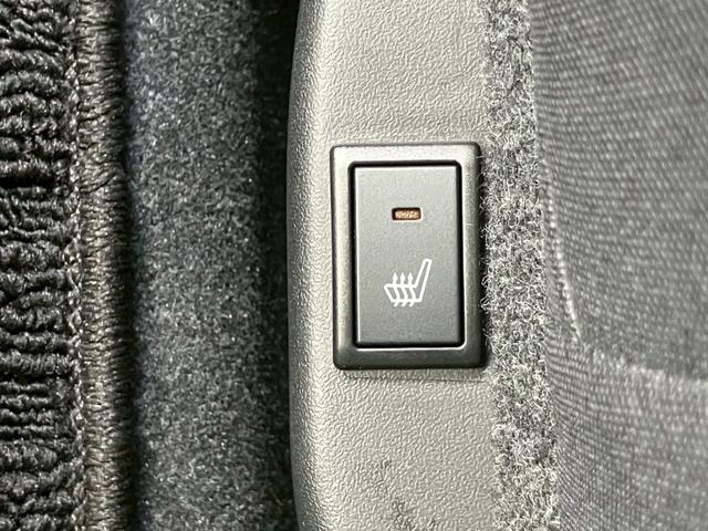 ソリオ ハイブリッドＳＺ　純正９インチナビ　アラウンドビューモニター　両側電動スライドドア　デュアルカメラブレーキサポート　シートヒーター　アダプティブクルーズコントロール　フルセグＴＶ　Ｂｌｕｅｔｈｏｏｔｈ　ＣＤ　ＤＶＤ（14枚目）