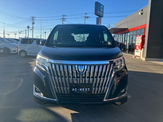 エスクァイア 　純正９インチナビ　純正１２インチフリップダウンモニター　シートヒーター　ハーフレザーシート　両側電動スライドドア　リアオートエアコン　ＡＣ１００Ｖ１５００Ｗ　バックモニター　トヨタセーフティーセンス（4枚目）