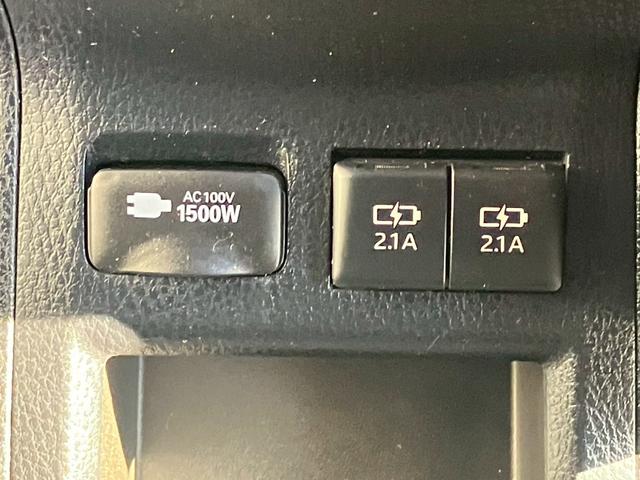 エスクァイア 　純正９インチナビ　純正１２インチフリップダウンモニター　シートヒーター　ハーフレザーシート　両側電動スライドドア　リアオートエアコン　ＡＣ１００Ｖ１５００Ｗ　バックモニター　トヨタセーフティーセンス（15枚目）