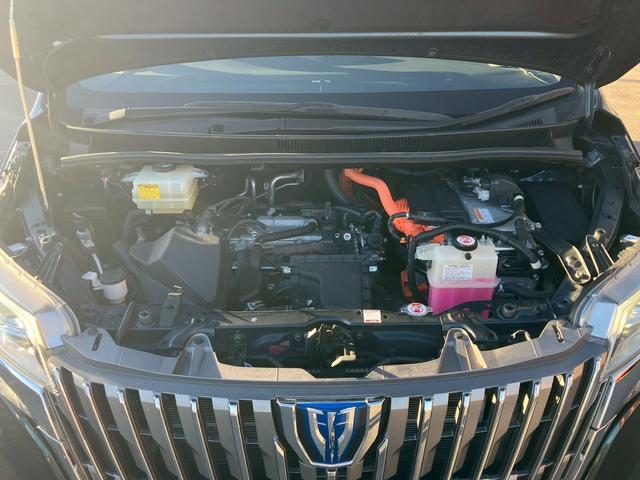 エスクァイア 　純正９インチナビ　純正１２インチフリップダウンモニター　シートヒーター　ハーフレザーシート　両側電動スライドドア　リアオートエアコン　ＡＣ１００Ｖ１５００Ｗ　バックモニター　トヨタセーフティーセンス（29枚目）