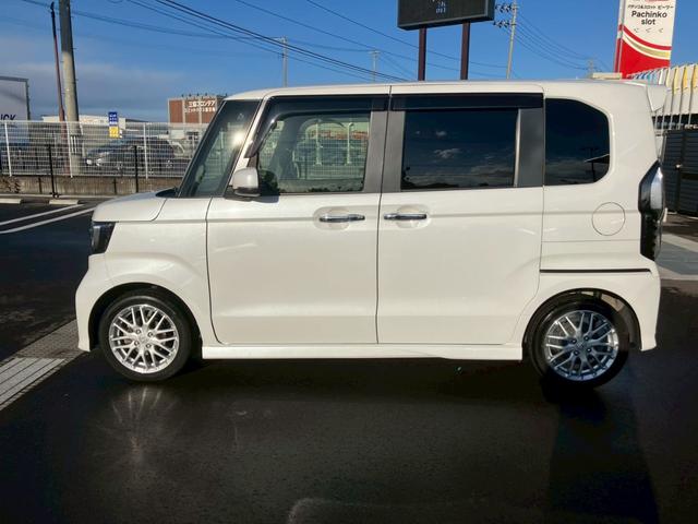 Ｎ－ＢＯＸカスタム 　８インチナビ　ハーフレザー　バックカメラ　両側電動スライドドア　ＡＣＣ　レーンキープ　ドラレコ前後　フルセグＴＶ　ＬＥＤヘッドライト　オートハイビーム　フォグランプ　バックカメラ　ＣＤ　ＤＶＤ（5枚目）