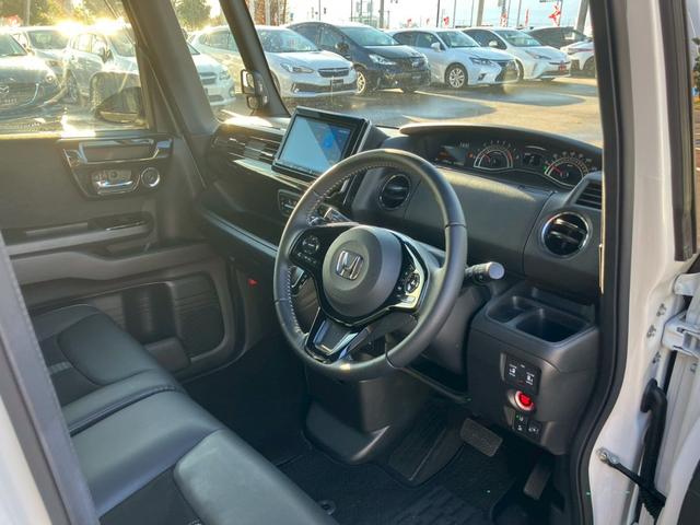 Ｎ－ＢＯＸカスタム 　８インチナビ　ハーフレザー　バックカメラ　両側電動スライドドア　ＡＣＣ　レーンキープ　ドラレコ前後　フルセグＴＶ　ＬＥＤヘッドライト　オートハイビーム　フォグランプ　バックカメラ　ＣＤ　ＤＶＤ（23枚目）