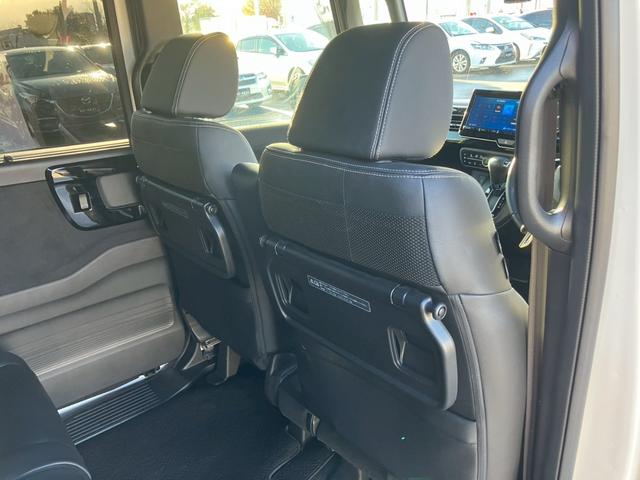 Ｎ－ＢＯＸカスタム 　８インチナビ　ハーフレザー　バックカメラ　両側電動スライドドア　ＡＣＣ　レーンキープ　ドラレコ前後　フルセグＴＶ　ＬＥＤヘッドライト　オートハイビーム　フォグランプ　バックカメラ　ＣＤ　ＤＶＤ（25枚目）