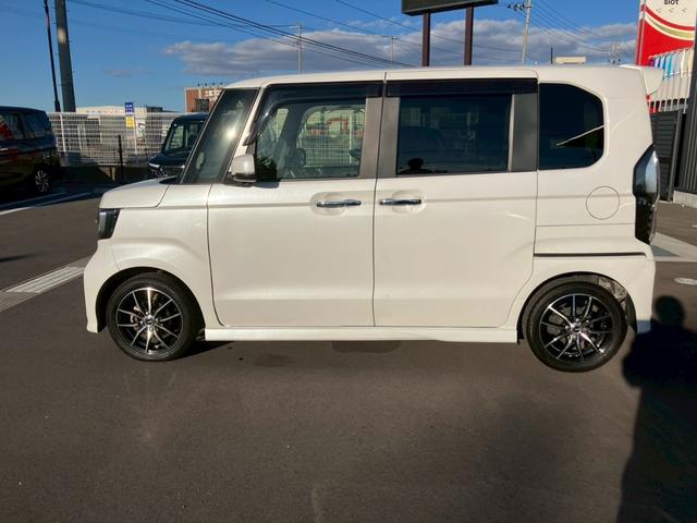 Ｎ－ＢＯＸカスタム Ｇ・Ｌターボホンダセンシング　純正８インチナビ　フルセグＴＶ　バックモニター　ＣＤ　ＤＶＤ　Ｂｌｕｅｔｏｏｔｈ　両側パワースライドドア　ＬＥＤヘッドライト　シートヒーター　レーンキープアシスト　アダプティブクルーズコントロール（5枚目）