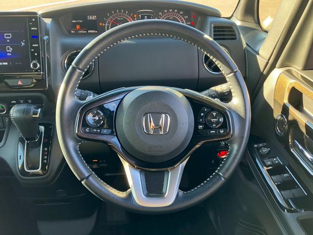 Ｎ－ＢＯＸカスタム Ｇ・Ｌターボホンダセンシング　純正８インチナビ　フルセグＴＶ　バックモニター　ＣＤ　ＤＶＤ　Ｂｌｕｅｔｏｏｔｈ　両側パワースライドドア　ＬＥＤヘッドライト　シートヒーター　レーンキープアシスト　アダプティブクルーズコントロール（8枚目）