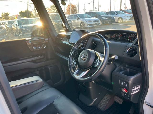 Ｎ－ＢＯＸカスタム Ｇ・Ｌターボホンダセンシング　純正８インチナビ　フルセグＴＶ　バックモニター　ＣＤ　ＤＶＤ　Ｂｌｕｅｔｏｏｔｈ　両側パワースライドドア　ＬＥＤヘッドライト　シートヒーター　レーンキープアシスト　アダプティブクルーズコントロール（23枚目）