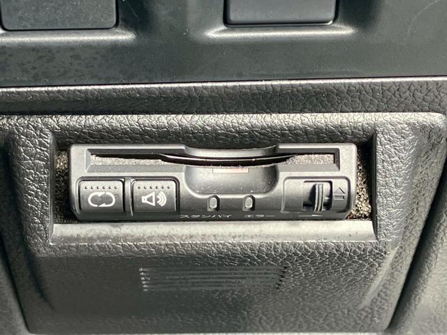 インプレッサスポーツ ２．０ｉアイサイト　純正ナビ　バックカメラ　フルセグＴＶ　ＣＤ　ＤＶＤ　ＨＩＤヘッドライト　フォグランプ　クルコン　レーンキープ　衝突軽減ブレーキ　アイドリングストップ　パドルシフト　ＭＴモード　ドラレコ　ＥＴＣ（17枚目）