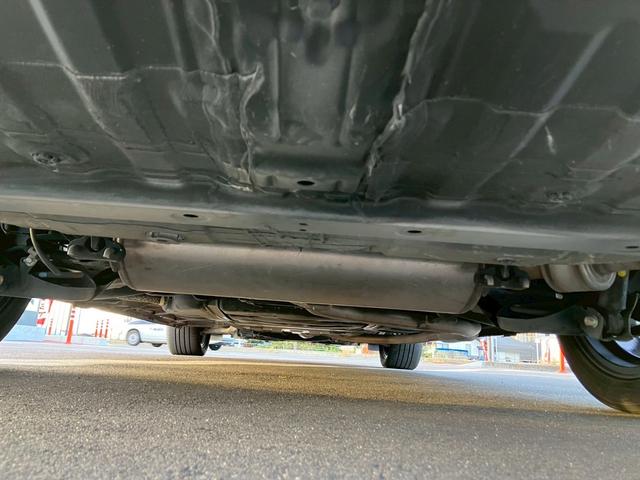 オデッセイハイブリッド ｅ：ＨＥＶアブソルート・ＥＸ　純正１０インチナビ　全周囲カメラ　フルセグＴＶ　Ｂｌｕｅｔｏｏｔｈ　純正後部座席モニター　ＡＣＣ　ドラレコ　両側電動スライドドア　パワーバックドア　Ｐシート　シートヒーター　Ｐアシスト　オットマン（34枚目）