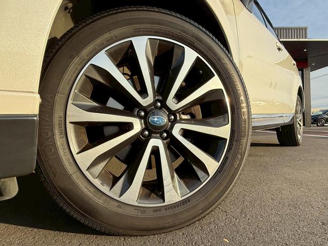 フォレスター ２．０ＸＴ　アイサイト　純正８インチナビ　バックカメラ　フルセグＴＶ　Ｂｌｕｅｔｏｏｔｈ　ＣＤ　ＤＶＤ　ＨＤＭＩ　クリアランスソナー　ＡＣＣ　ブラスポ　パワーシート　シートヒーター　パワーバックドア　Ｘ－ＭＯＤＥ　ＥＴＣ（7枚目）