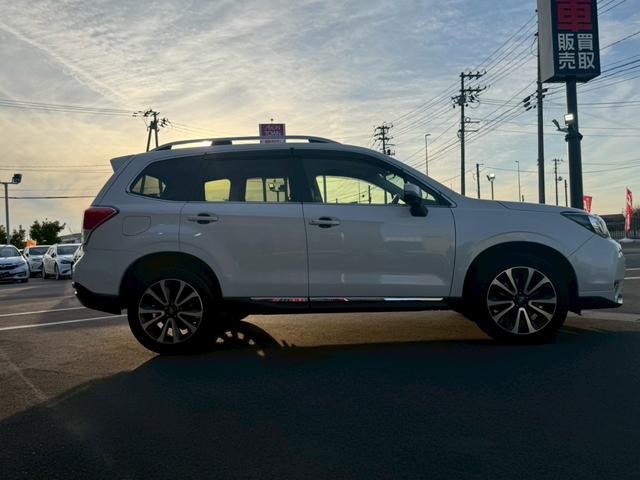 フォレスター ２．０ＸＴ　アイサイト　純正８インチナビ　バックカメラ　フルセグＴＶ　Ｂｌｕｅｔｏｏｔｈ　ＣＤ　ＤＶＤ　ＨＤＭＩ　クリアランスソナー　ＡＣＣ　ブラスポ　パワーシート　シートヒーター　パワーバックドア　Ｘ－ＭＯＤＥ　ＥＴＣ（22枚目）