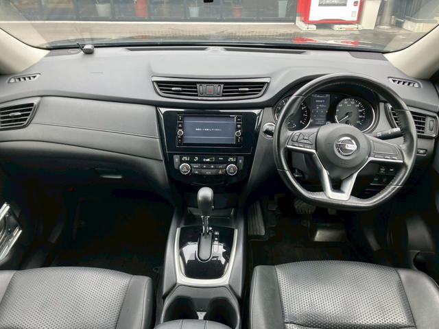 エクストレイル ２０Ｘｉ　エクストリーマーＸ　純正ナビ　Ｂｌｕｅｔｏｏｔｈ　フルセグＴＶ　ＣＤ　ＤＶＤ　ＬＥＤヘッドライト　オートライト　フォグランプ　クリアランスソナー　ルーフレール　アイドリングストップ　パワーバックドア　ダウンヒルアシスト（2枚目）