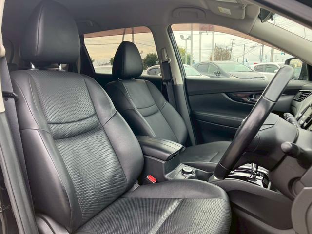 エクストレイル ２０Ｘｉ　エクストリーマーＸ　純正ナビ　Ｂｌｕｅｔｏｏｔｈ　フルセグＴＶ　ＣＤ　ＤＶＤ　ＬＥＤヘッドライト　オートライト　フォグランプ　クリアランスソナー　ルーフレール　アイドリングストップ　パワーバックドア　ダウンヒルアシスト（21枚目）