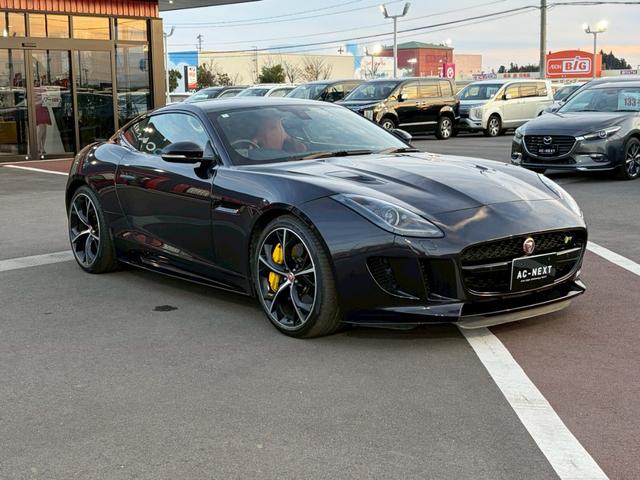 働いているスタッフは、中古車販売に携わってきたスタッフばかりなので車の知識やアドバイスはお任せください。「買ってよかった」「乗って楽しい」と思える一台のご提供をお約束します！