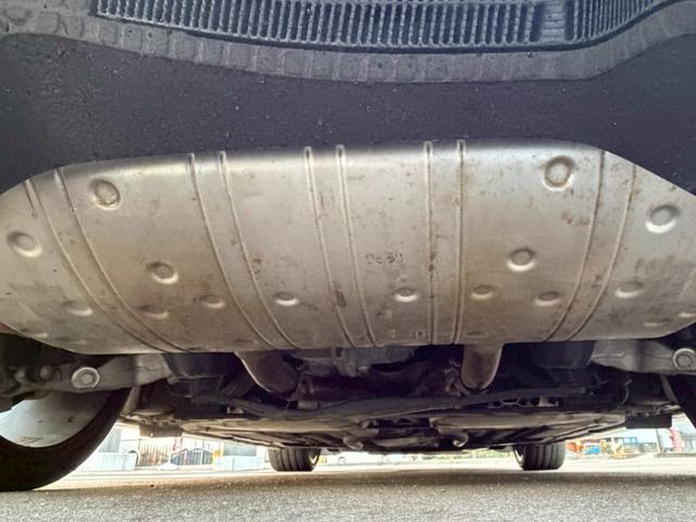 【下廻り】目立ったサビもなく綺麗な状態を保っております。有料で錆止め塗装も可能です。