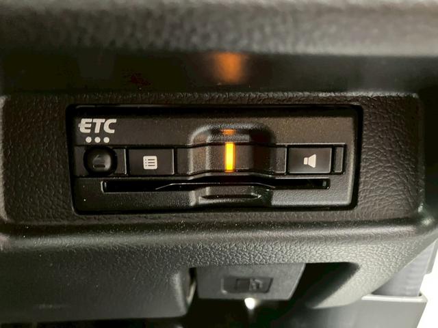 スペーシアカスタム ハイブリッドＸＳターボ　純正メーカーオプション９インチナビ　全周囲カメラ　衝突安全装置　オートクルーズコントロール　シートヒーター　社外デジタルインナーミラー　フォグランプ　ステアリングリモコン　ドラレコ　ＥＴＣ　ＢＴ（16枚目）