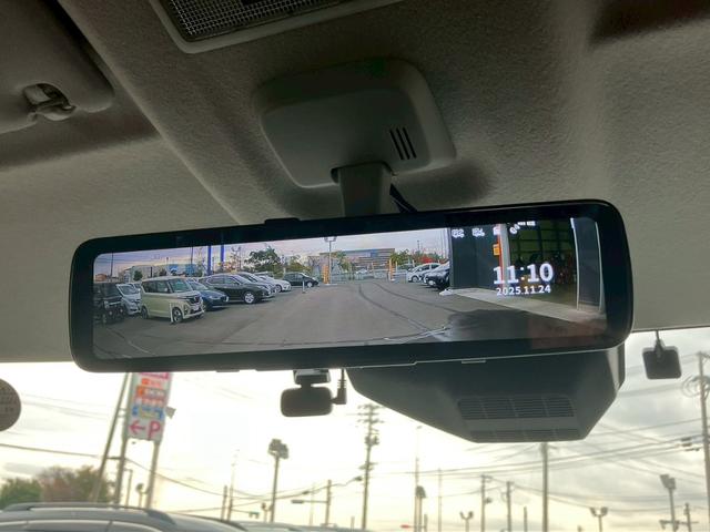 スペーシアカスタム ハイブリッドＸＳターボ　純正メーカーオプション９インチナビ　全周囲カメラ　衝突安全装置　オートクルーズコントロール　シートヒーター　社外デジタルインナーミラー　フォグランプ　ステアリングリモコン　ドラレコ　ＥＴＣ　ＢＴ（19枚目）