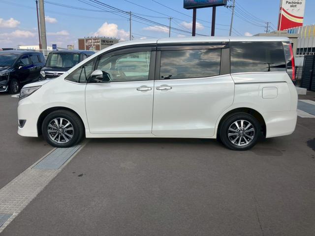 エスクァイア Ｇｉ　プレミアムパッケージ　純正１０インチナビ　純正１２．１インチフリップダウンモニター　フルセグＴＶ　バックカメラ　Ｂｌｕｅｔｏｏｔｈ　ハーフレザーシート　シートヒーター　ステアリングヒーター　クルーズコントロール　ＬＥＤ（5枚目）