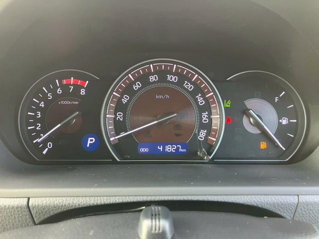 エスクァイア Ｇｉ　プレミアムパッケージ　純正１０インチナビ　純正１２．１インチフリップダウンモニター　フルセグＴＶ　バックカメラ　Ｂｌｕｅｔｏｏｔｈ　ハーフレザーシート　シートヒーター　ステアリングヒーター　クルーズコントロール　ＬＥＤ（8枚目）