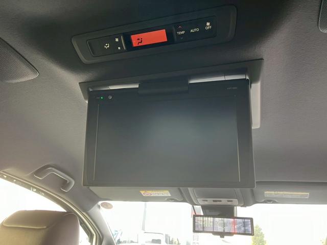 エスクァイア Ｇｉ　プレミアムパッケージ　純正１０インチナビ　純正１２．１インチフリップダウンモニター　フルセグＴＶ　バックカメラ　Ｂｌｕｅｔｏｏｔｈ　ハーフレザーシート　シートヒーター　ステアリングヒーター　クルーズコントロール　ＬＥＤ（18枚目）