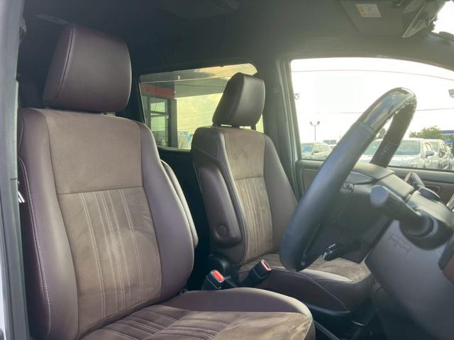 エスクァイア Ｇｉ　プレミアムパッケージ　純正１０インチナビ　純正１２．１インチフリップダウンモニター　フルセグＴＶ　バックカメラ　Ｂｌｕｅｔｏｏｔｈ　ハーフレザーシート　シートヒーター　ステアリングヒーター　クルーズコントロール　ＬＥＤ（23枚目）