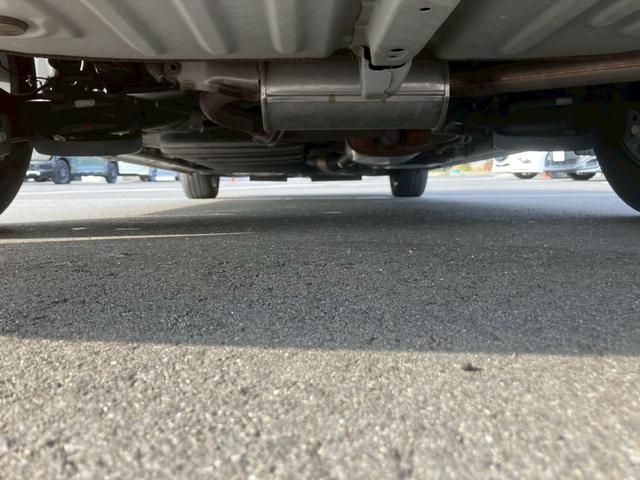 エスクァイア Ｇｉ　プレミアムパッケージ　純正１０インチナビ　純正１２．１インチフリップダウンモニター　フルセグＴＶ　バックカメラ　Ｂｌｕｅｔｏｏｔｈ　ハーフレザーシート　シートヒーター　ステアリングヒーター　クルーズコントロール　ＬＥＤ（28枚目）