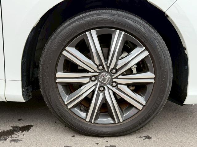 純正ホイール【２１５／５５Ｒ１７】