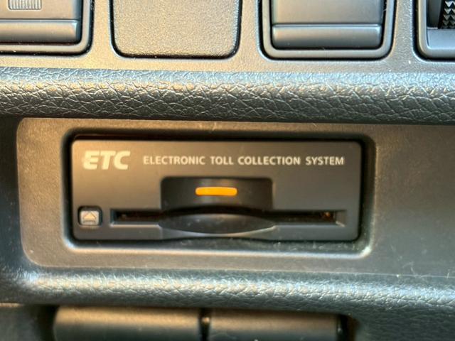 エクストレイル ２０Ｘ　エマージェンシーブレーキパッケージ　パノラマミックガラスルーフ　純正７インチナビ　コネクトナビシステム　アラウンドビューモニター　ルーフレール　クルーズコントロール　Ｂｌｕｅｔｏｏｔｈ　ＤＶＤ　ハーフレザーシート　純正アルミ　ＥＴＣ（14枚目）