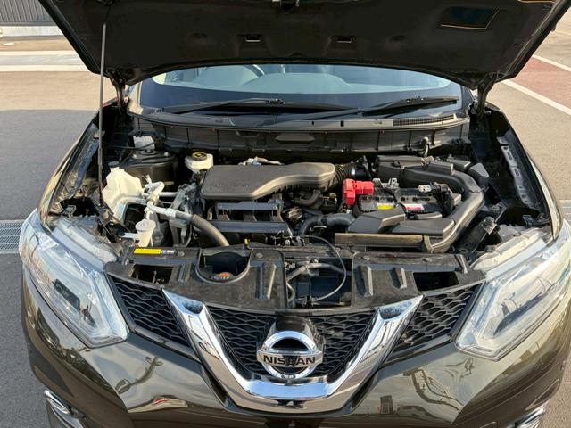 エクストレイル ２０Ｘ　エマージェンシーブレーキパッケージ　パノラマミックガラスルーフ　純正７インチナビ　コネクトナビシステム　アラウンドビューモニター　ルーフレール　クルーズコントロール　Ｂｌｕｅｔｏｏｔｈ　ＤＶＤ　ハーフレザーシート　純正アルミ　ＥＴＣ（24枚目）