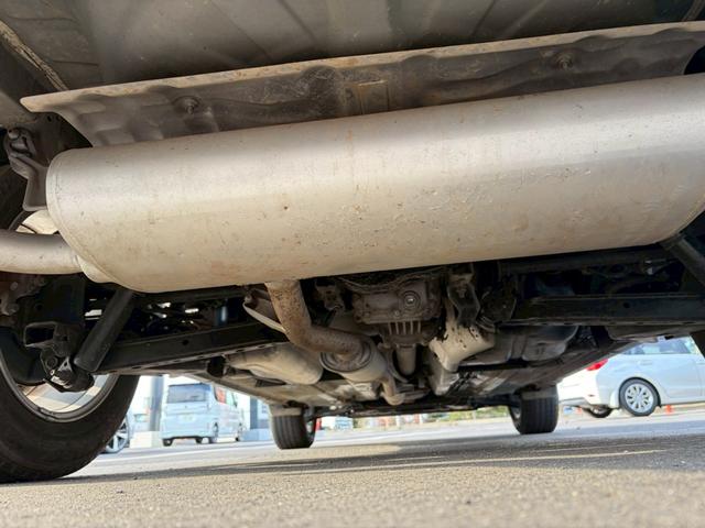 エクストレイル ２０Ｘ　エマージェンシーブレーキパッケージ　パノラマミックガラスルーフ　純正７インチナビ　コネクトナビシステム　アラウンドビューモニター　ルーフレール　クルーズコントロール　Ｂｌｕｅｔｏｏｔｈ　ＤＶＤ　ハーフレザーシート　純正アルミ　ＥＴＣ（25枚目）