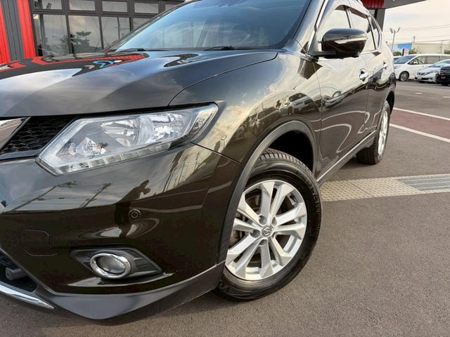 エクストレイル ２０Ｘ　エマージェンシーブレーキパッケージ　パノラマミックガラスルーフ　純正７インチナビ　コネクトナビシステム　アラウンドビューモニター　ルーフレール　クルーズコントロール　Ｂｌｕｅｔｏｏｔｈ　ＤＶＤ　ハーフレザーシート　純正アルミ　ＥＴＣ（28枚目）