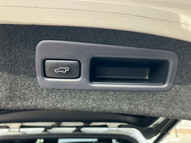 ハリアーハイブリッド プレミアム ALPINEナビ パノラマルーフ モデリスタフルエアロ LEDヘッドライト クルーズコントロール パワーバックドア パワーシート シートヒーター バックカメラ フルセグTV Bluetooth DVD(30枚目)