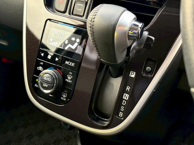 ムーヴ カスタム　ＲＳ　ハイパーリミテッドＳＡＩＩＩ　純正８インチナビ　全周囲カメラ　運転席シートヒーター　純正１５インチアルミ　Ｂｌｕｅｔｏｏｔｈ　フルセグ　ＥＴＣ　純正ドライブレコーダー　ＬＥＤヘッドライト　フォグランプ　衝突軽減　ハーフレザーシート（14枚目）