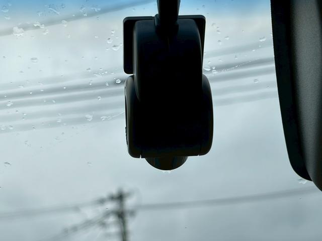 ムーヴ カスタム　ＲＳ　ハイパーリミテッドＳＡＩＩＩ　純正８インチナビ　全周囲カメラ　運転席シートヒーター　純正１５インチアルミ　Ｂｌｕｅｔｏｏｔｈ　フルセグ　ＥＴＣ　純正ドライブレコーダー　ＬＥＤヘッドライト　フォグランプ　衝突軽減　ハーフレザーシート（17枚目）