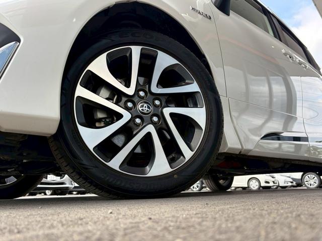 シエンタ ハイブリッドG クエロ モデリスタエアロ 純正9インチナビ 純正12.1インチフリップダウンモニター 純正アルミホイール クルーズコントロール ハーフレザーシート フルセグTV Bluetooth ETC 両側電動スライド(7枚目)