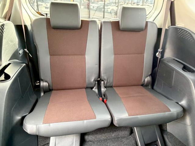 シエンタ ハイブリッドG クエロ モデリスタエアロ 純正9インチナビ 純正12.1インチフリップダウンモニター 純正アルミホイール クルーズコントロール ハーフレザーシート フルセグTV Bluetooth ETC 両側電動スライド(26枚目)