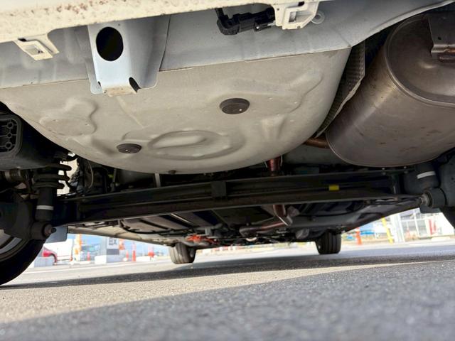 シエンタ ハイブリッドG クエロ モデリスタエアロ 純正9インチナビ 純正12.1インチフリップダウンモニター 純正アルミホイール クルーズコントロール ハーフレザーシート フルセグTV Bluetooth ETC 両側電動スライド(29枚目)