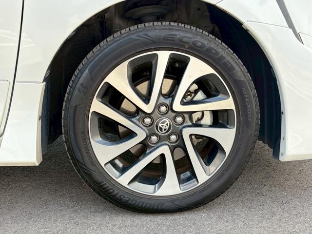 シエンタ ハイブリッドG クエロ モデリスタエアロ 純正9インチナビ 純正12.1インチフリップダウンモニター 純正アルミホイール クルーズコントロール ハーフレザーシート フルセグTV Bluetooth ETC 両側電動スライド(30枚目)