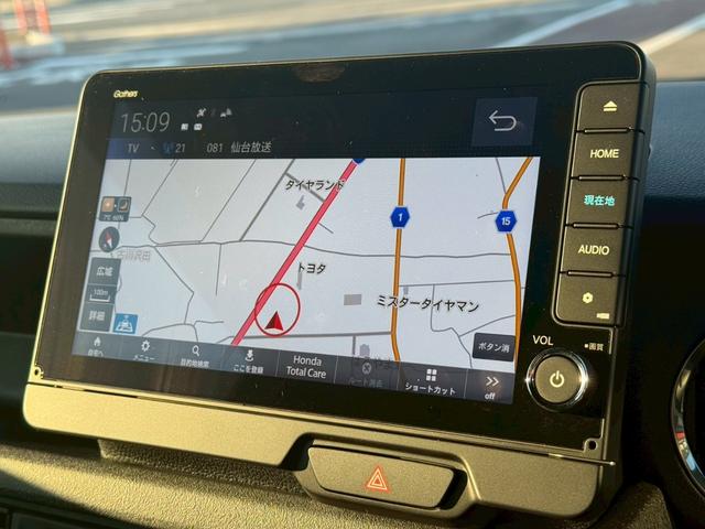 N-BOXカスタム ターボ 純正9インチナビ 両側電動スライドドア アラウンドビューモニター シートヒーター フルセグTV CD DVD USBポート パドルシフト 踏み間違防止 ドライブレコーダー ACC ホンダセンシング(9枚目)