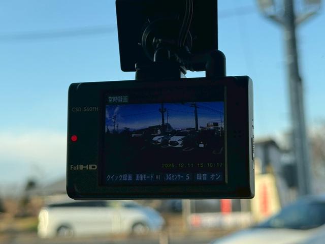 N-BOXカスタム ターボ 純正9インチナビ 両側電動スライドドア アラウンドビューモニター シートヒーター フルセグTV CD DVD USBポート パドルシフト 踏み間違防止 ドライブレコーダー ACC ホンダセンシング(16枚目)