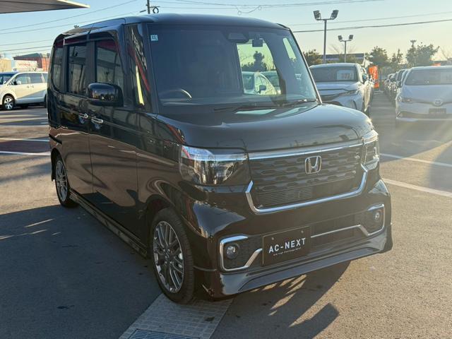 N-BOXカスタム ターボ 純正9インチナビ 両側電動スライドドア アラウンドビューモニター シートヒーター フルセグTV CD DVD USBポート パドルシフト 踏み間違防止 ドライブレコーダー ACC ホンダセンシング(17枚目)