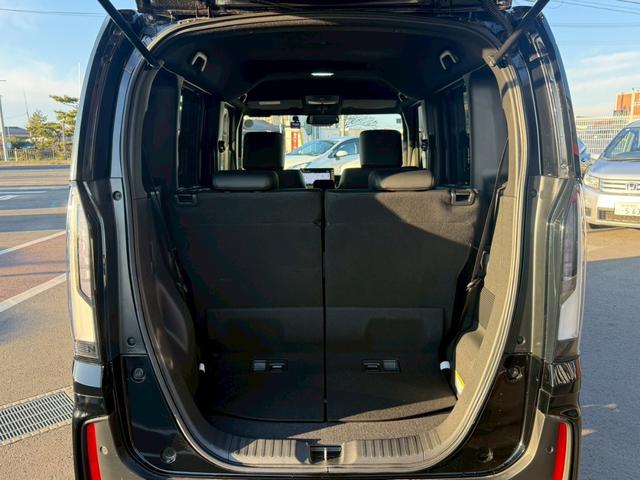 N-BOXカスタム ターボ 純正9インチナビ 両側電動スライドドア アラウンドビューモニター シートヒーター フルセグTV CD DVD USBポート パドルシフト 踏み間違防止 ドライブレコーダー ACC ホンダセンシング(24枚目)